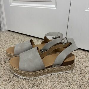 Women's Gray Sandals